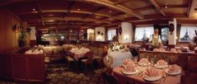 Rakouský hotel Alpina s restaurací