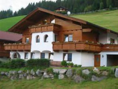 Rakouské místo Zell am Ziller s chatou Rieder