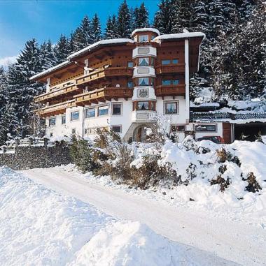 Rakouský hotel Schwendbergerhof v zimě